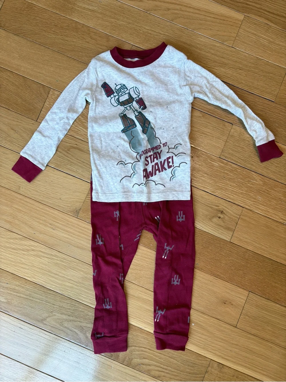 Lot of 10 Sets of Boys 2t Pajamas